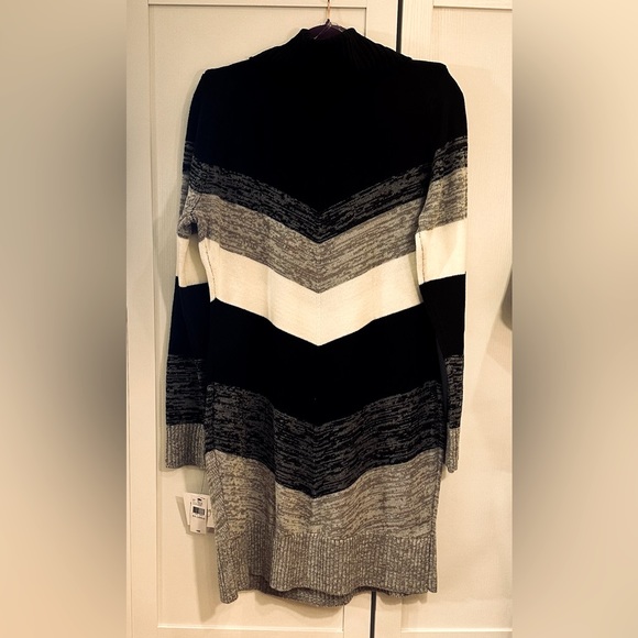 by&by Long Sleeve Sweater Dress - Black Chevron - Picture 4 of 12